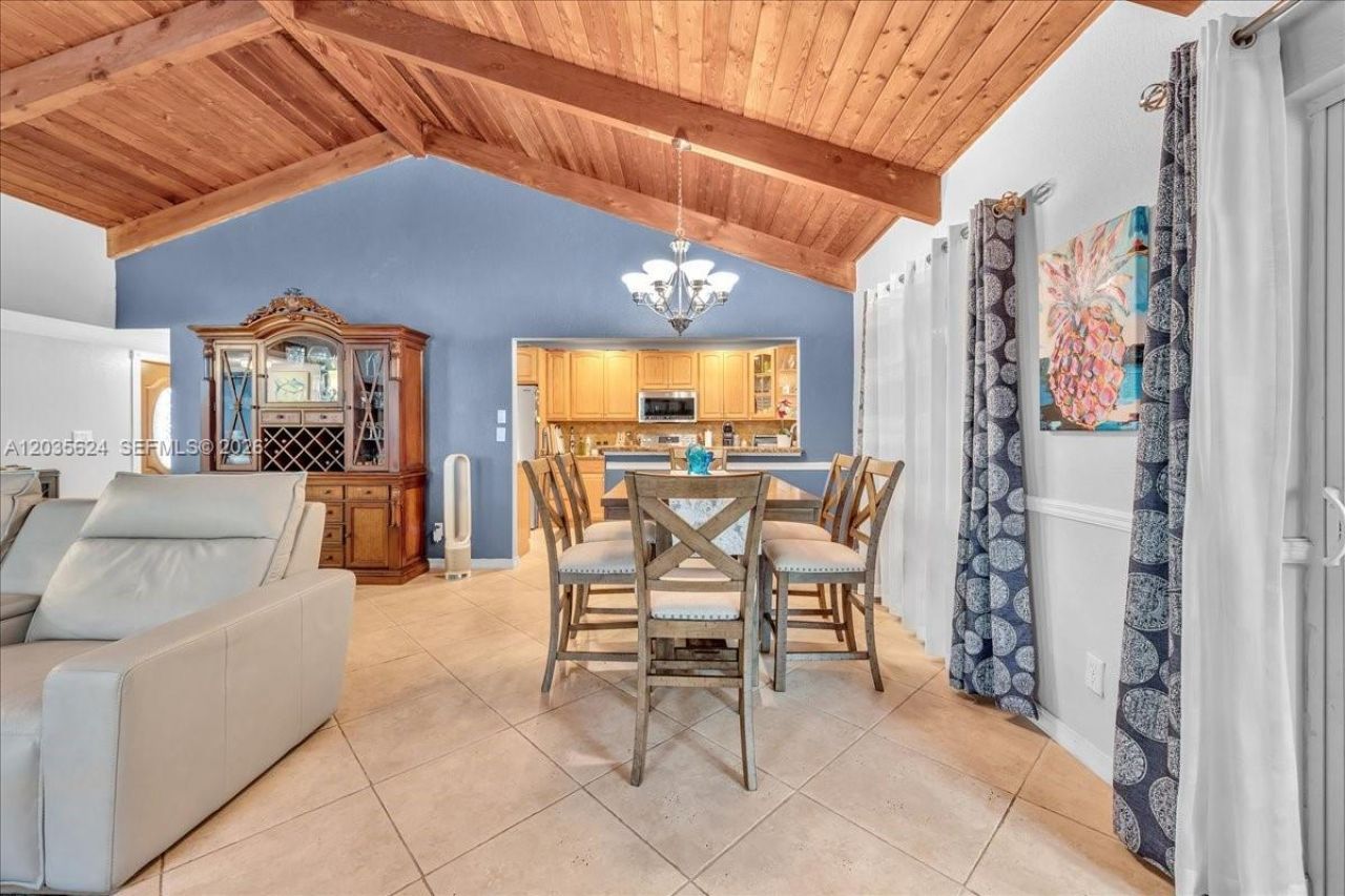 2155 Nova Village Dr, Davie, FL 33317 Photo