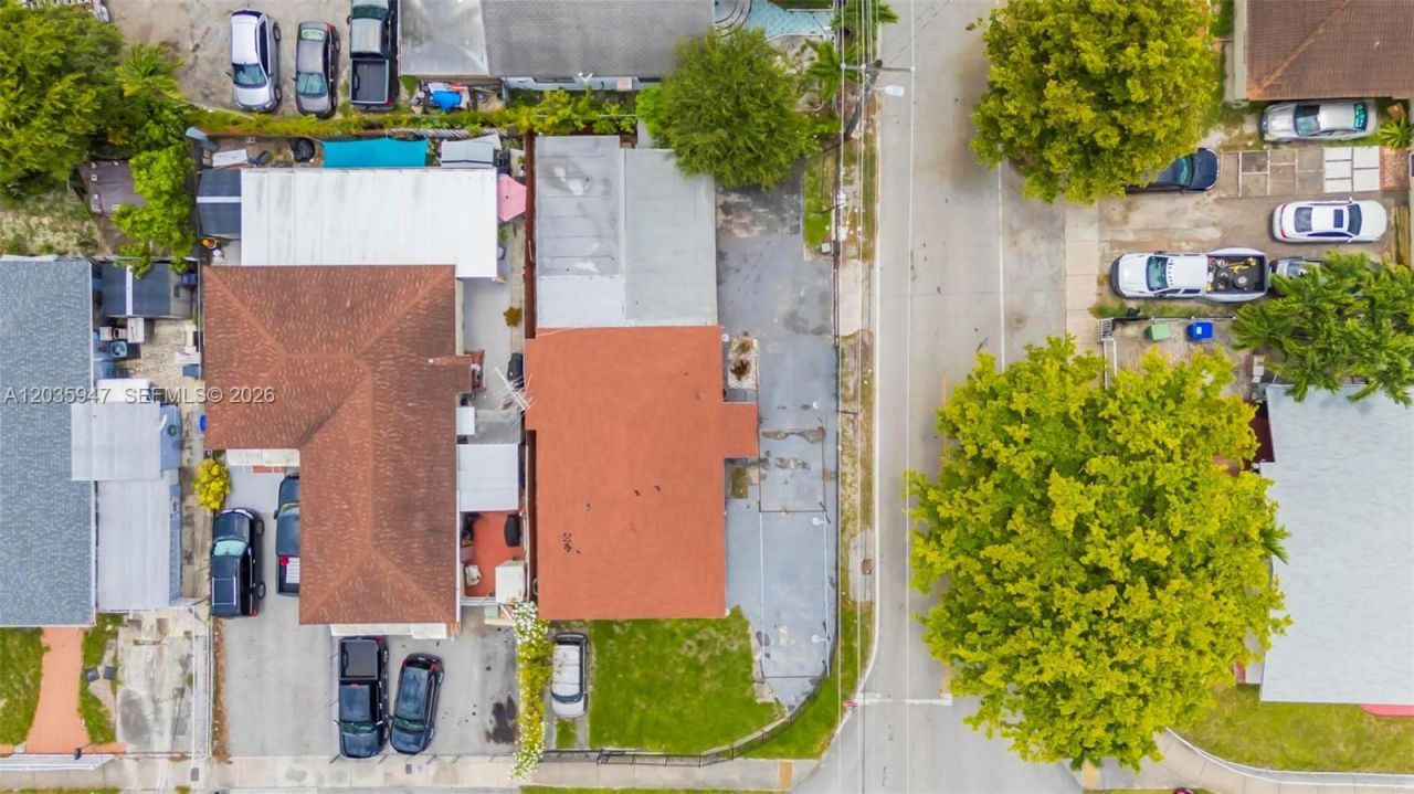 2300 NW 9th St, Miami, FL 33125 Photo