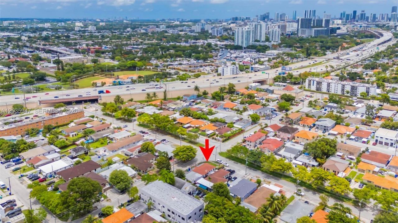 2300 NW 9th St, Miami, FL 33125 Photo