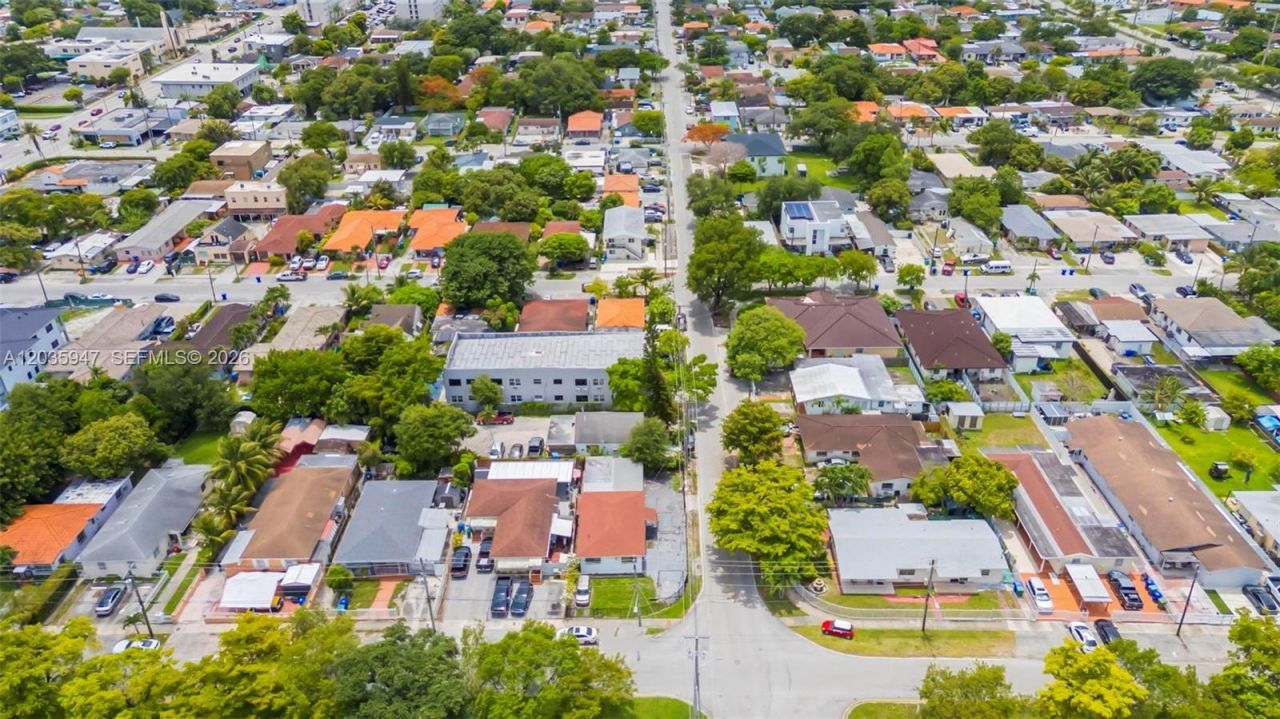 2300 NW 9th St, Miami, FL 33125 Photo