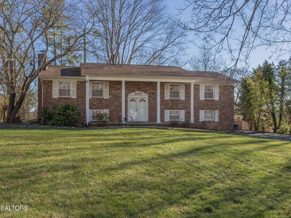 9528 Gulf Park Drive, Knoxville, TN 37923