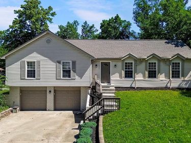 11300 NW 60 Street, Parkville, MO 64152
