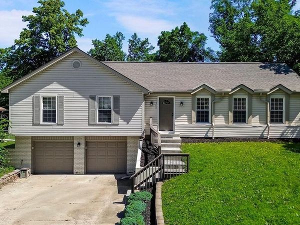 11300 NW 60 Street, Parkville, MO 64152