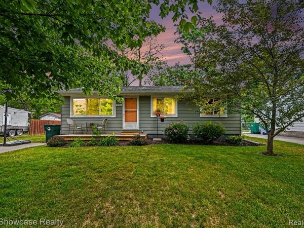 3186 Roselawn Street, Commerce Twp, MI 48390