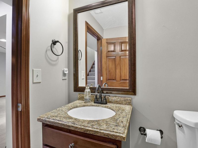 5887 Highland Hills Drive, Westerville, OH 43082 Photo 90