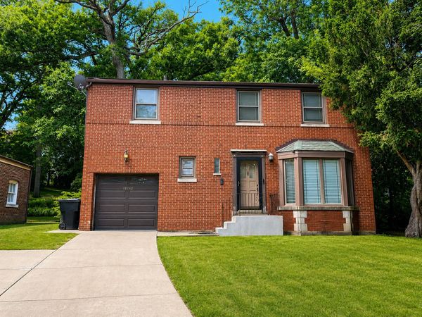 10742 S Longwood Drive , Chicago, IL 60643