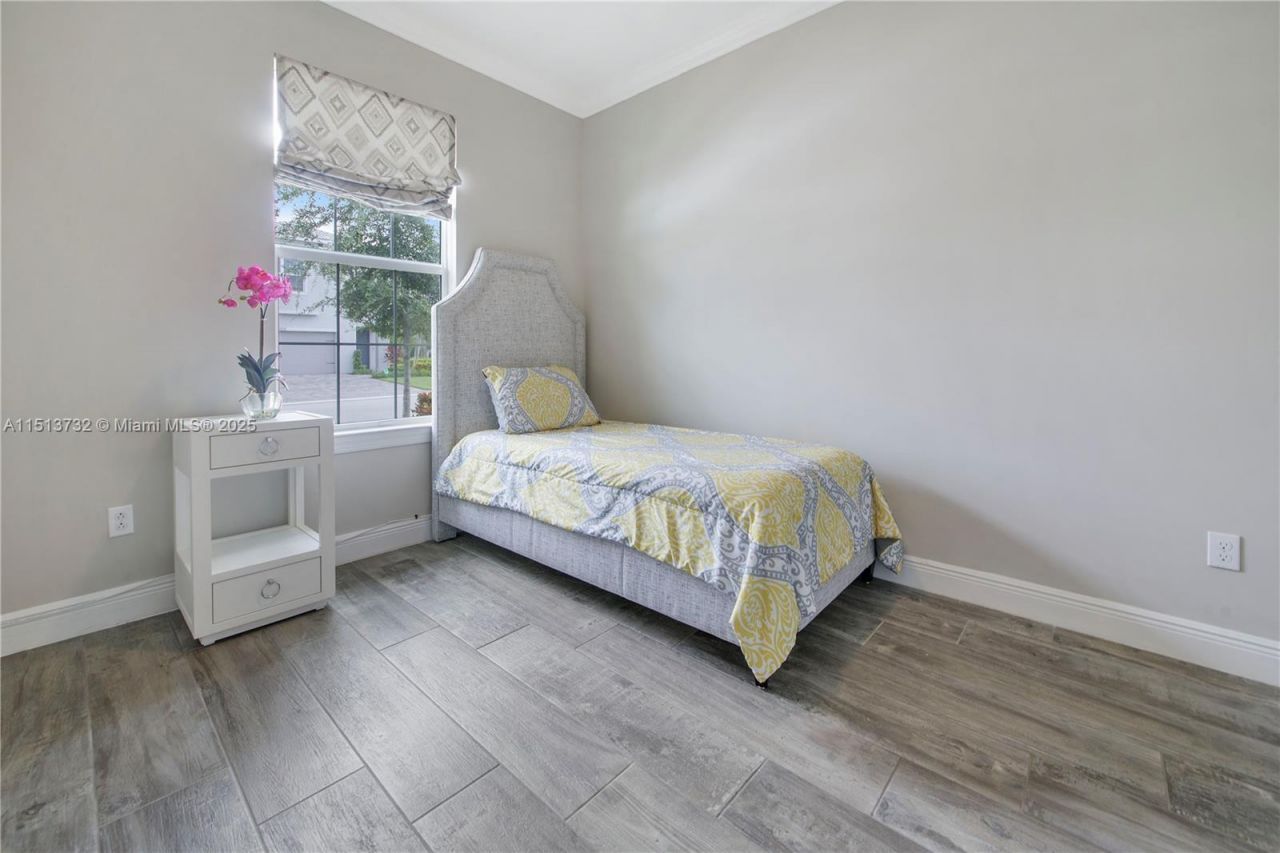 4534 Greenway Dr , Hollywood, FL 33021 Photo