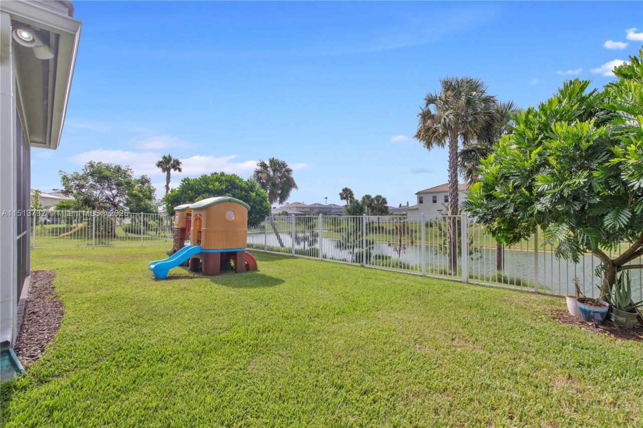 4534 Greenway Dr , Hollywood, FL 33021 Photo