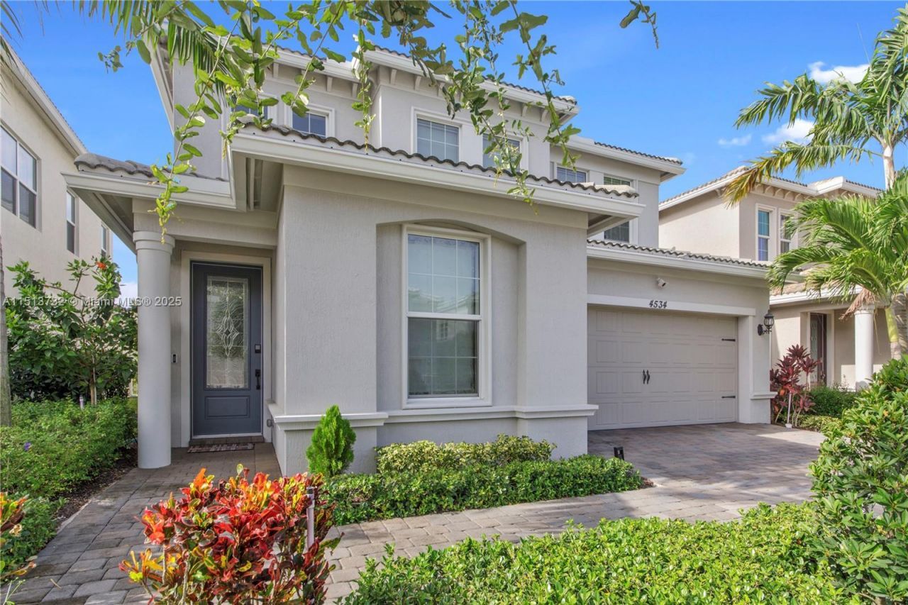4534 Greenway Dr , Hollywood, FL 33021 Photo
