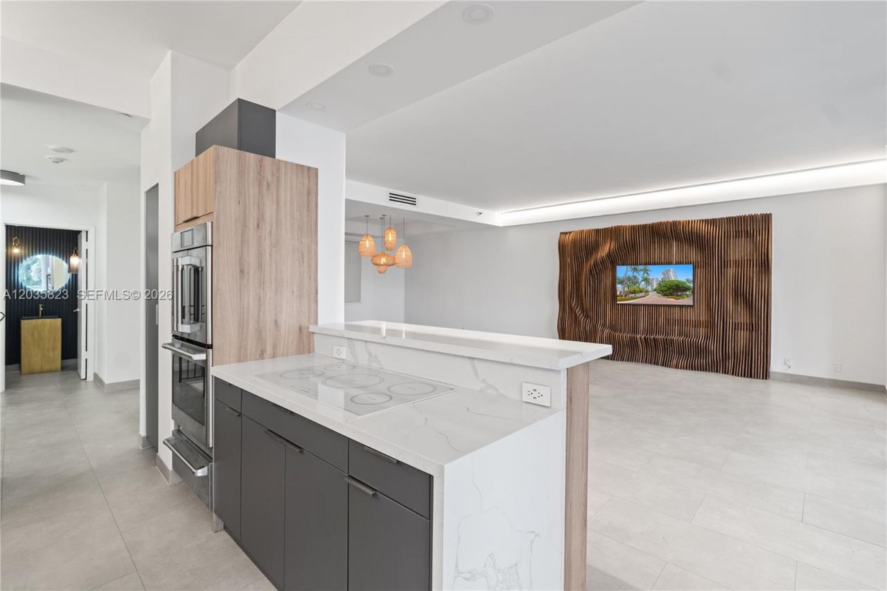 3801 NE 207th St, Unit TH6, Aventura, FL 33180 Photo
