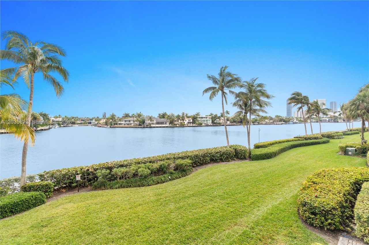 3801 NE 207th St, Unit TH6, Aventura, FL 33180 Photo