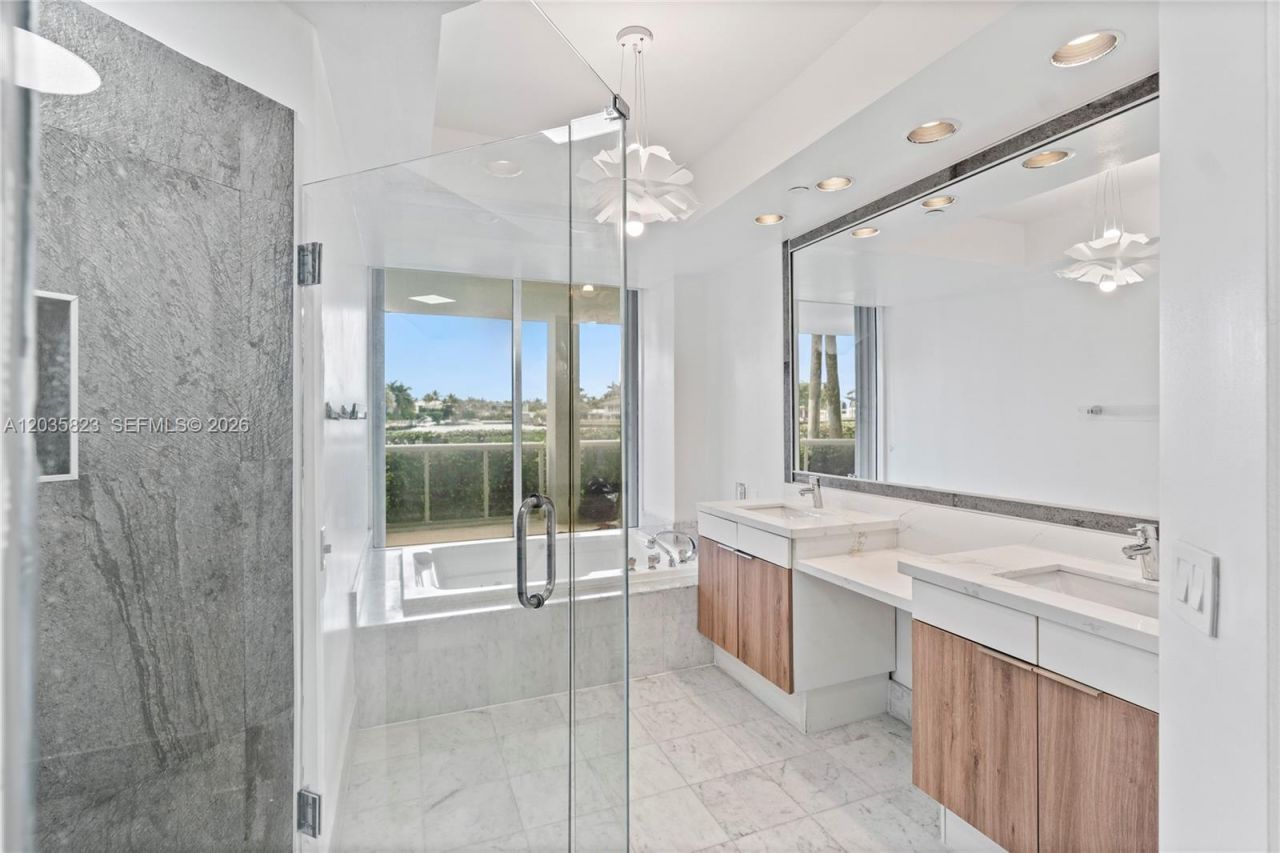 3801 NE 207th St, Unit TH6, Aventura, FL 33180 Photo