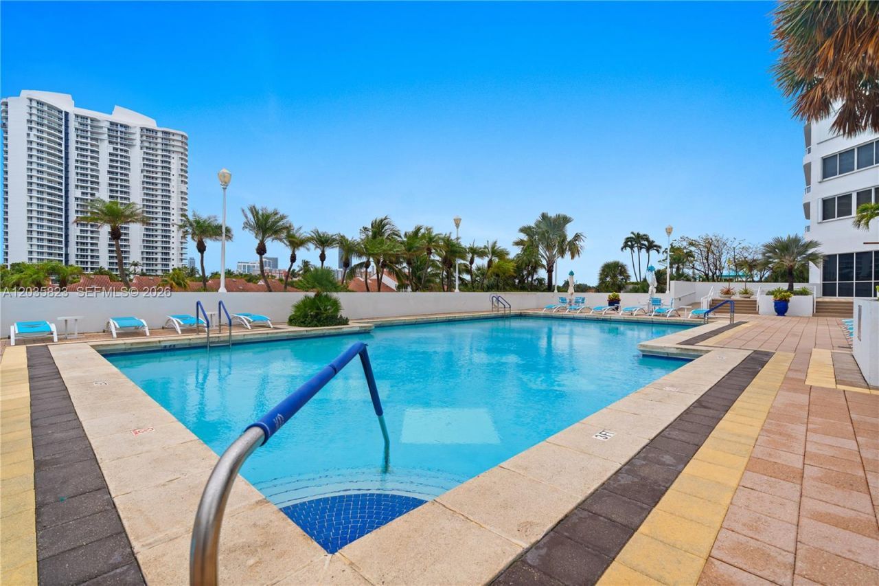 3801 NE 207th St, Unit TH6, Aventura, FL 33180 Photo