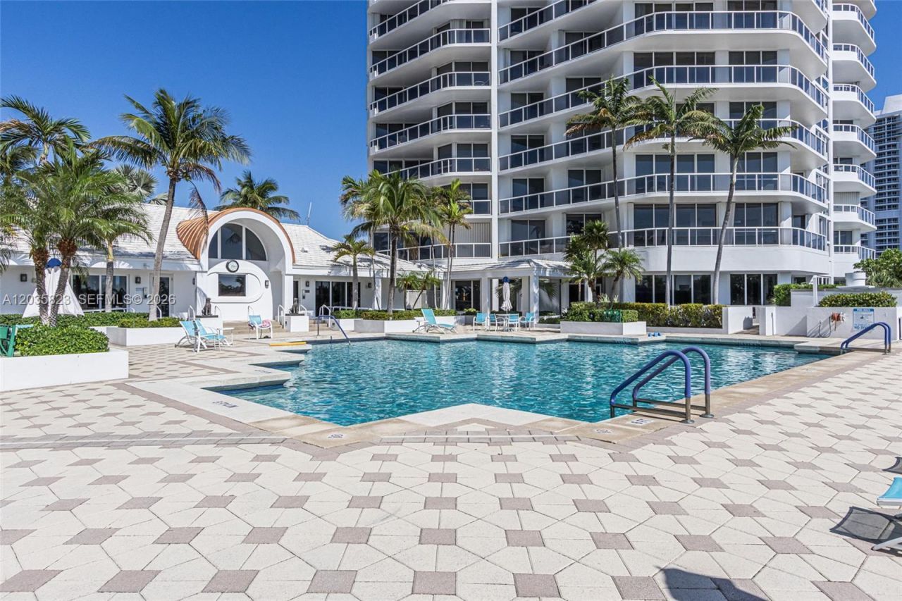 3801 NE 207th St, Unit TH6, Aventura, FL 33180 Photo