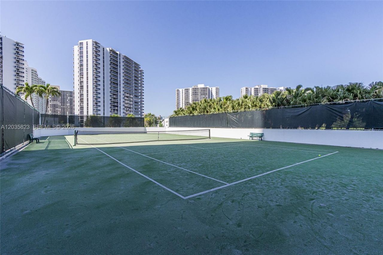 3801 NE 207th St, Unit TH6, Aventura, FL 33180 Photo