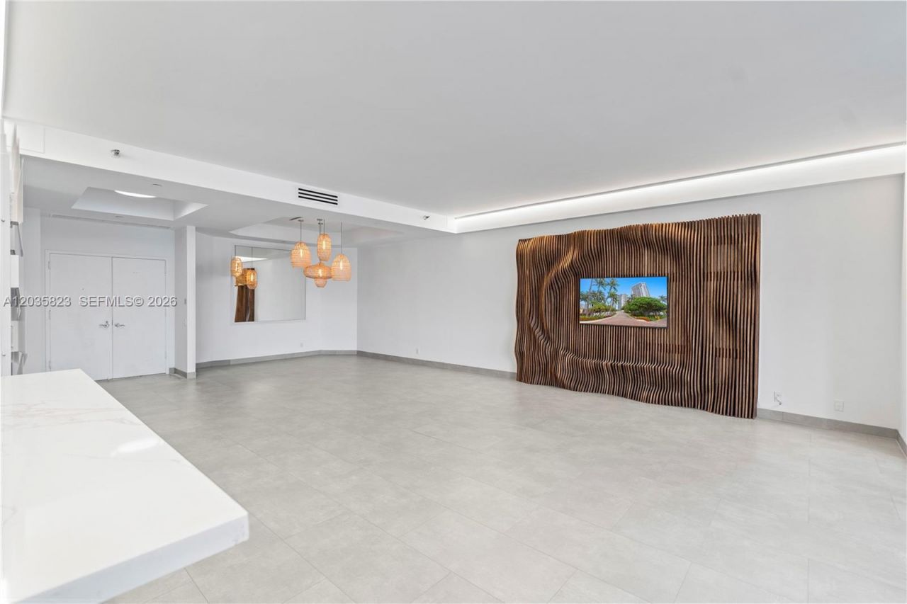 3801 NE 207th St, Unit TH6, Aventura, FL 33180 Photo