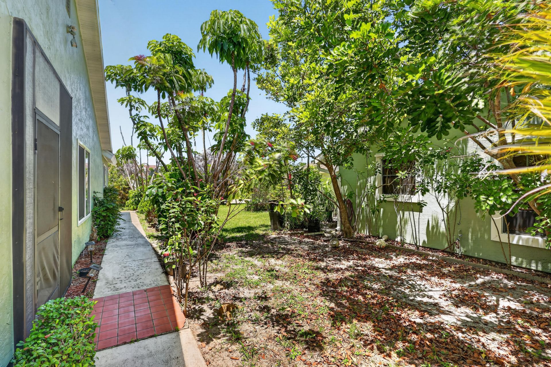 1434 SE Larkwood Circle, Port Saint Lucie, FL 34952 Photo