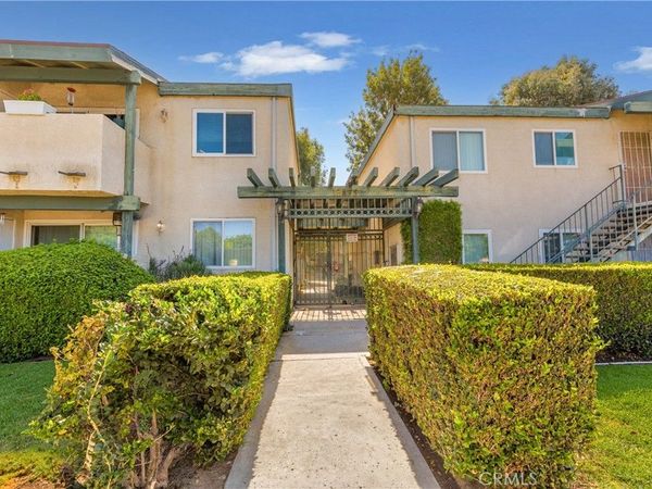 10636 Woodley Avenue, Unit 34, Granada Hills, CA 91344