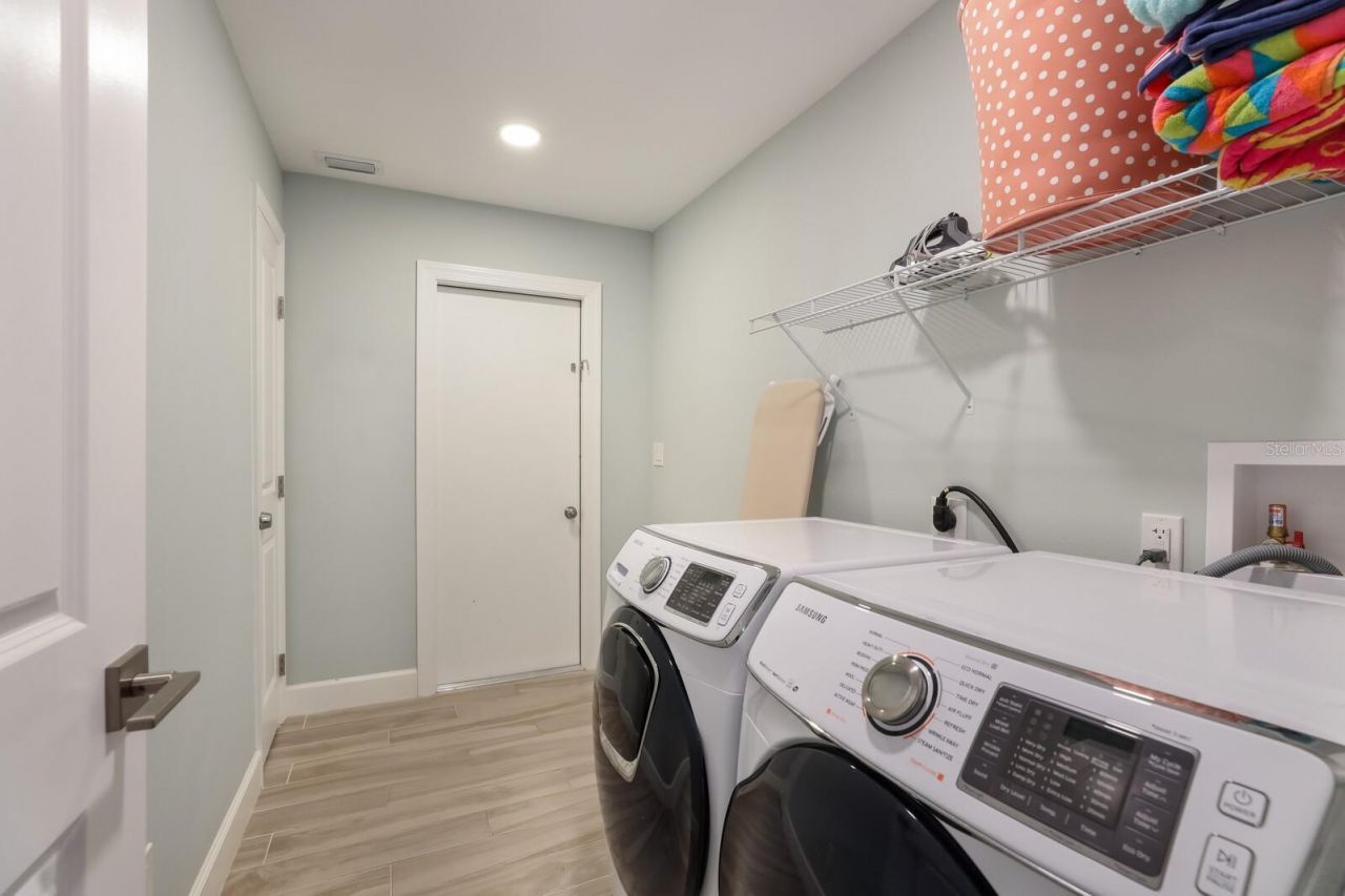 5720 Isanda Place, Sarasota, FL 34231 Photo