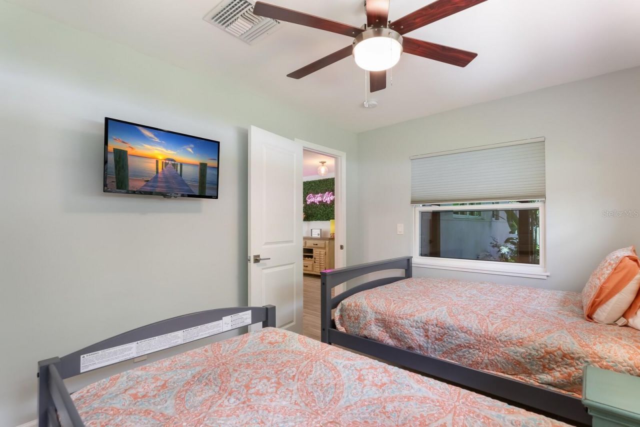 5720 Isanda Place, Sarasota, FL 34231 Photo