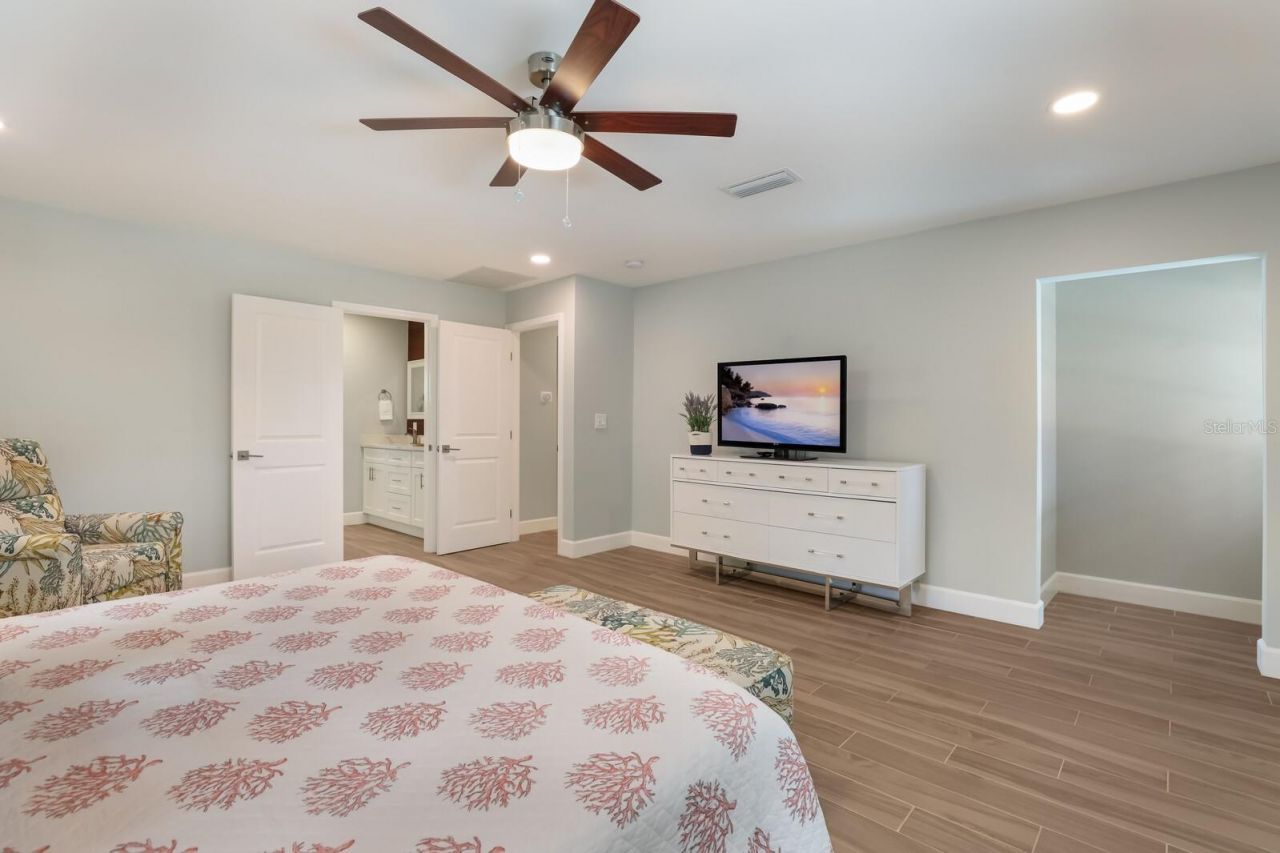 5720 Isanda Place, Sarasota, FL 34231 Photo
