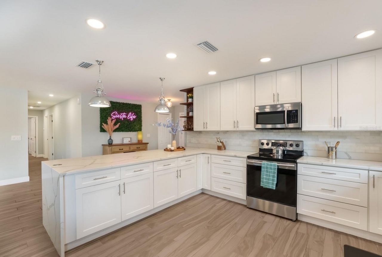 5720 Isanda Place, Sarasota, FL 34231 Photo