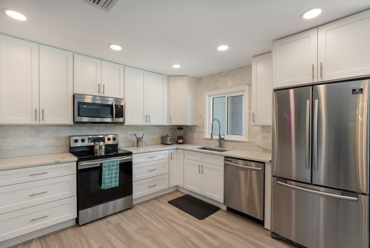 5720 Isanda Place, Sarasota, FL 34231 Photo