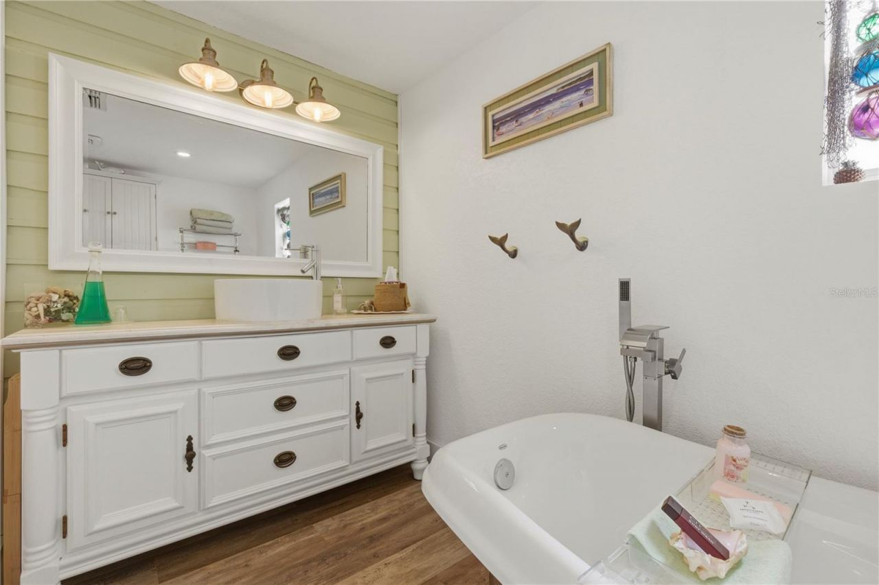 5251 Alpaca Drive , Weeki Wachee, FL 34607 Photo