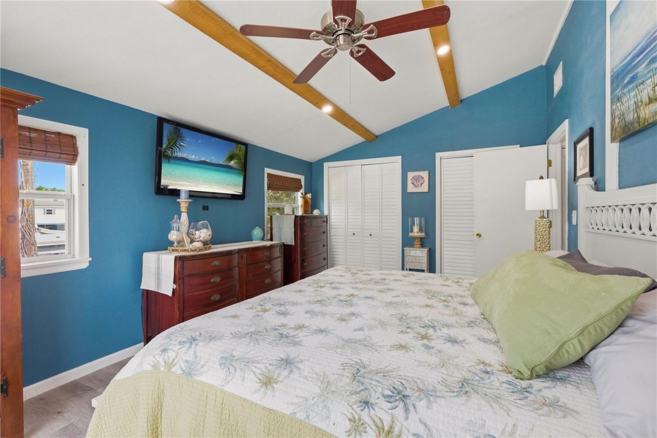 5251 Alpaca Drive , Weeki Wachee, FL 34607 Photo
