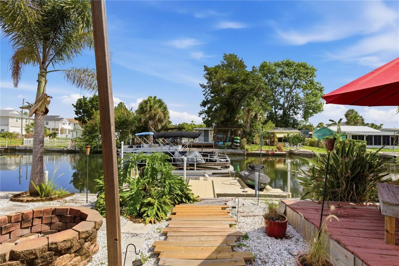 5251 Alpaca Drive , Weeki Wachee, FL 34607 Photo