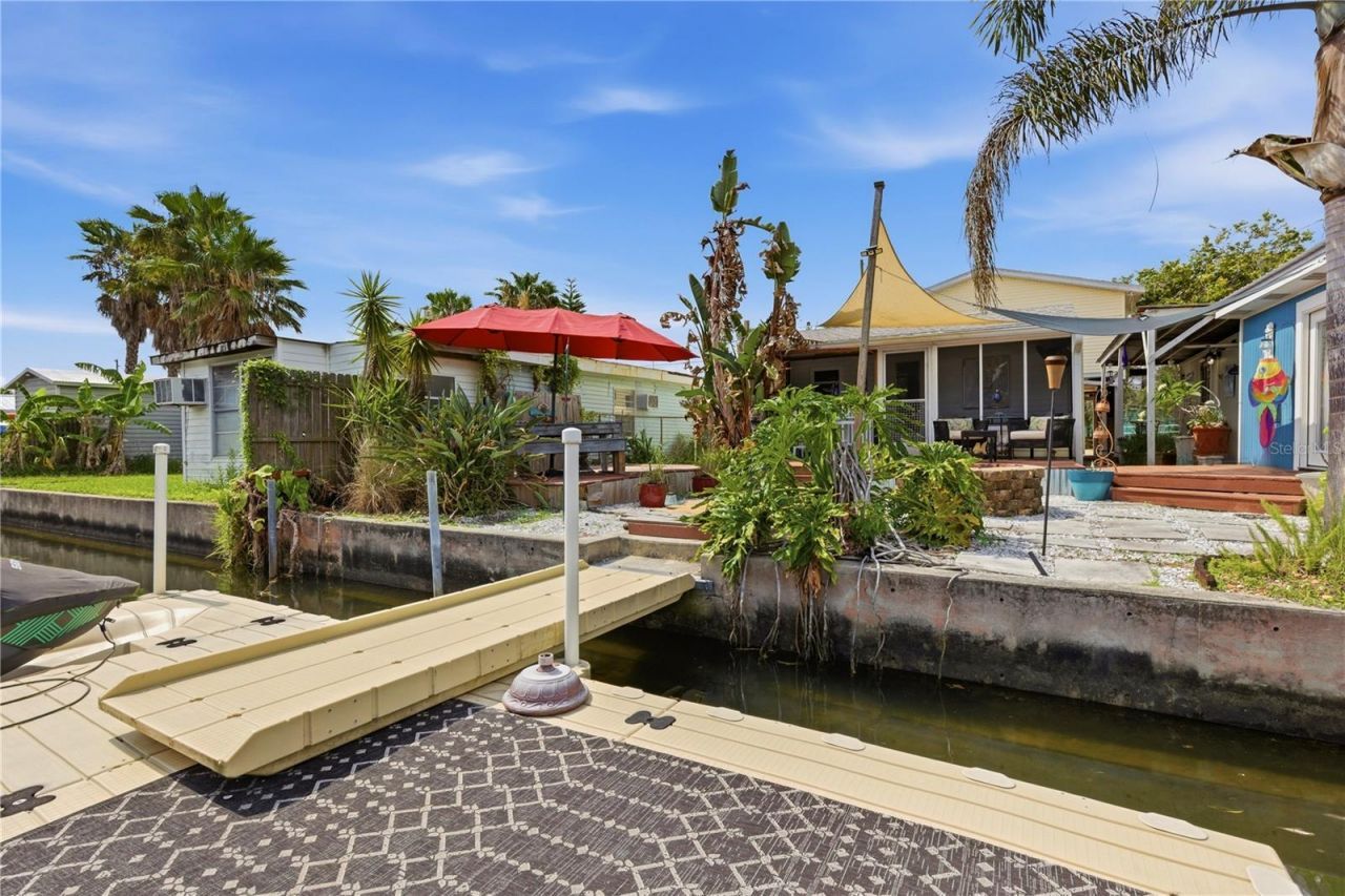 5251 Alpaca Drive , Weeki Wachee, FL 34607 Photo