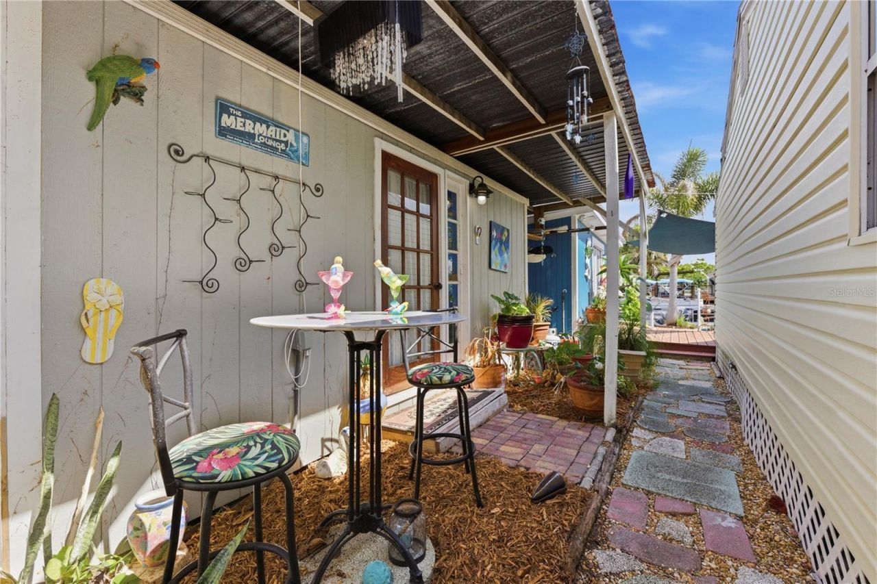 5251 Alpaca Drive , Weeki Wachee, FL 34607 Photo