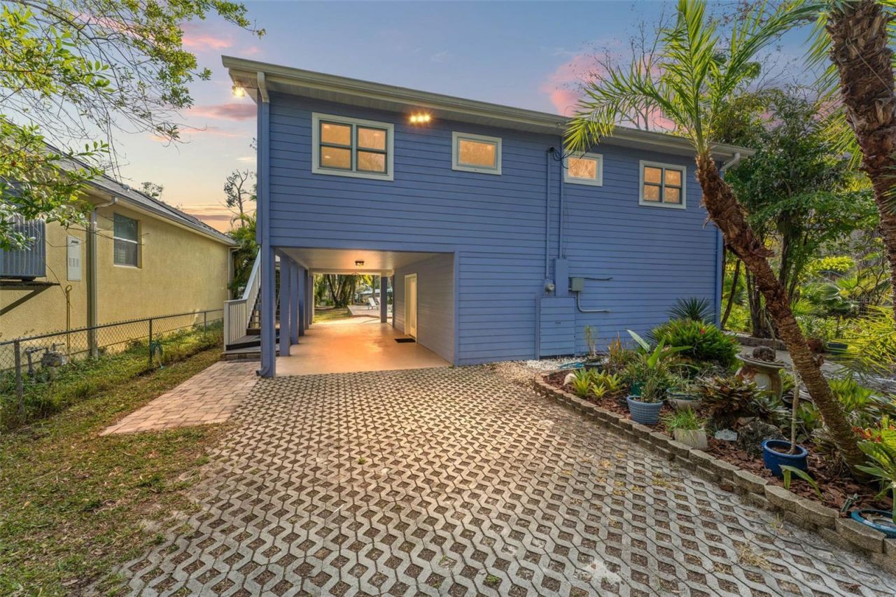 906 W Henry Avenue , Tampa, FL 33604 Photo