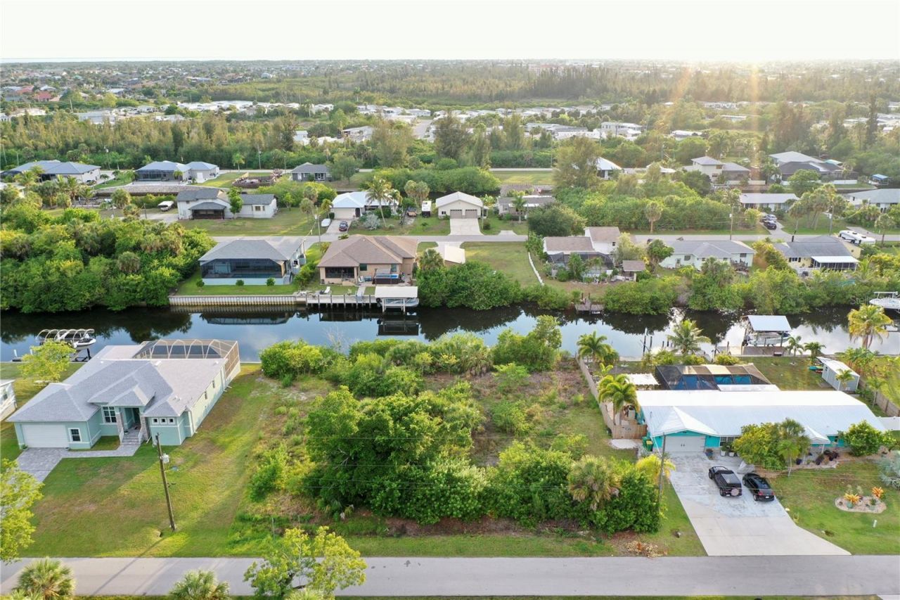 3717 Wisteria Place , Punta Gorda, FL 33950 Photo