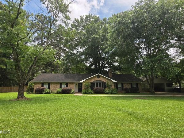 29 Old Ross Acres, Columbia, MS 39429