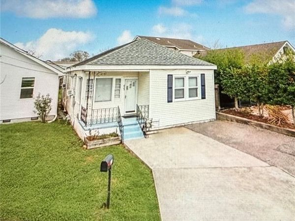 423 CANAL Street , Metairie, LA 70005