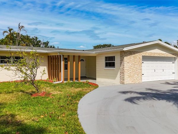 4101 SHORE ACRES BOULEVARD NE, ST PETERSBURG, FL 33703