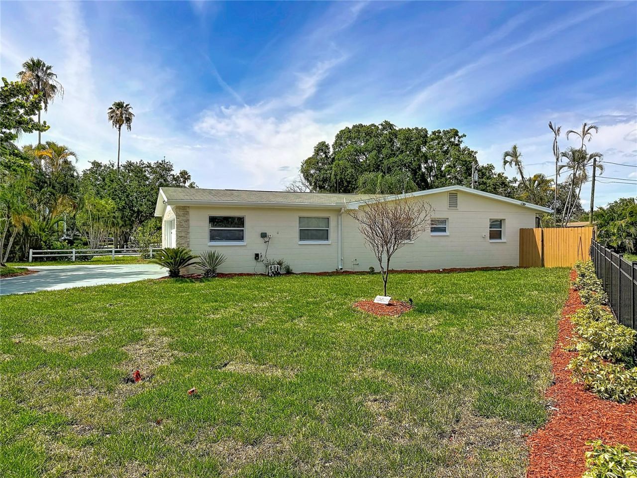 4101 Shore Acres Boulevard Ne, Saint Petersburg, FL 33703 Photo
