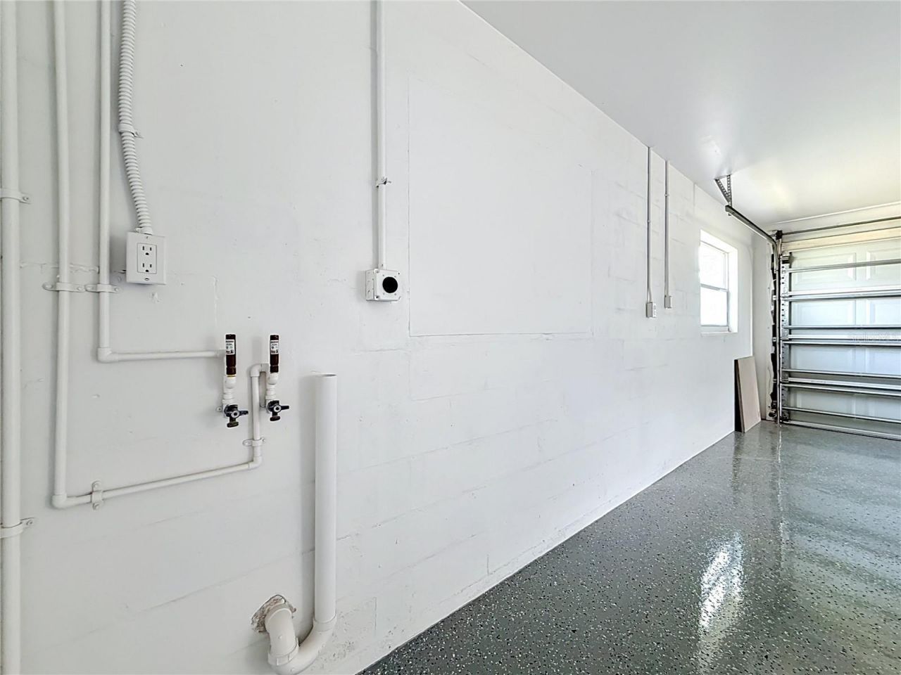 4101 Shore Acres Boulevard Ne, Saint Petersburg, FL 33703 Photo