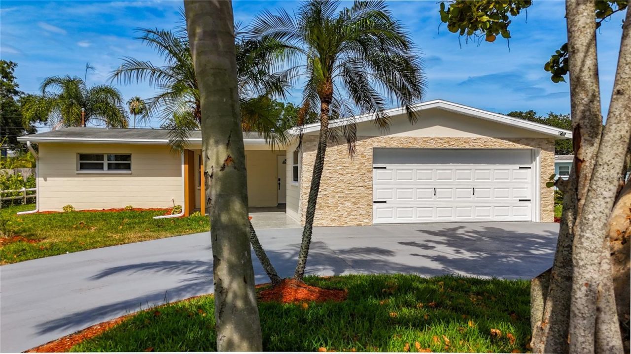 4101 Shore Acres Boulevard Ne, Saint Petersburg, FL 33703 Photo
