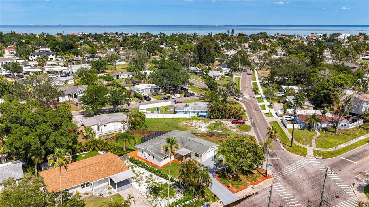 4101 Shore Acres Boulevard Ne, Saint Petersburg, FL 33703 Photo