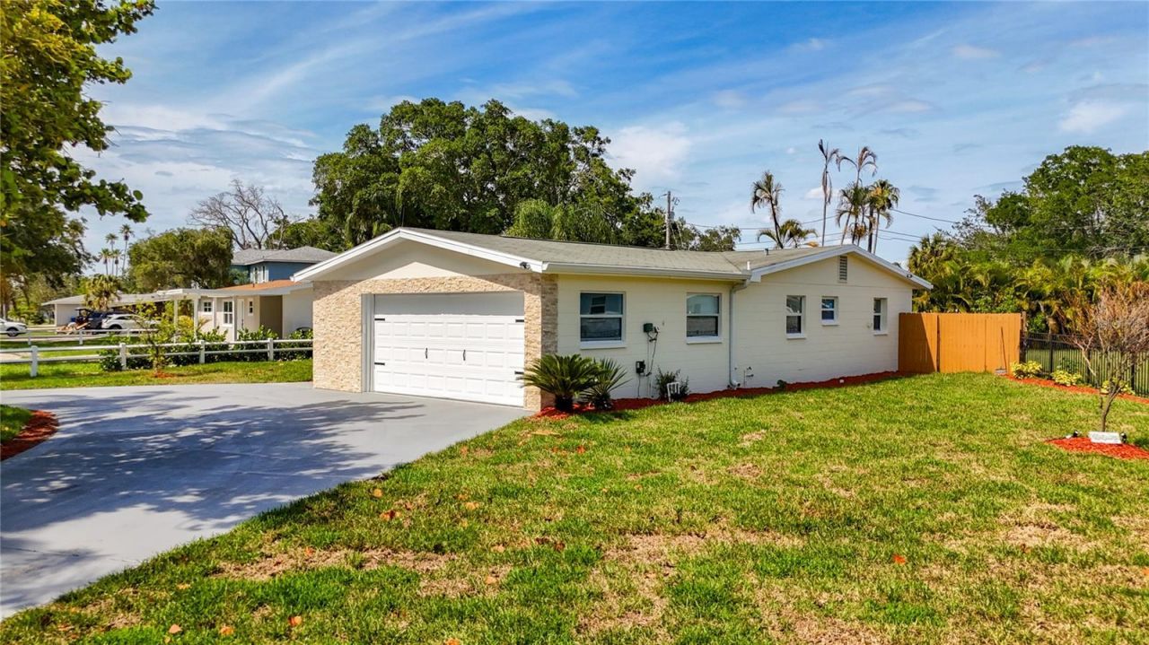 4101 Shore Acres Boulevard Ne, Saint Petersburg, FL 33703 Photo