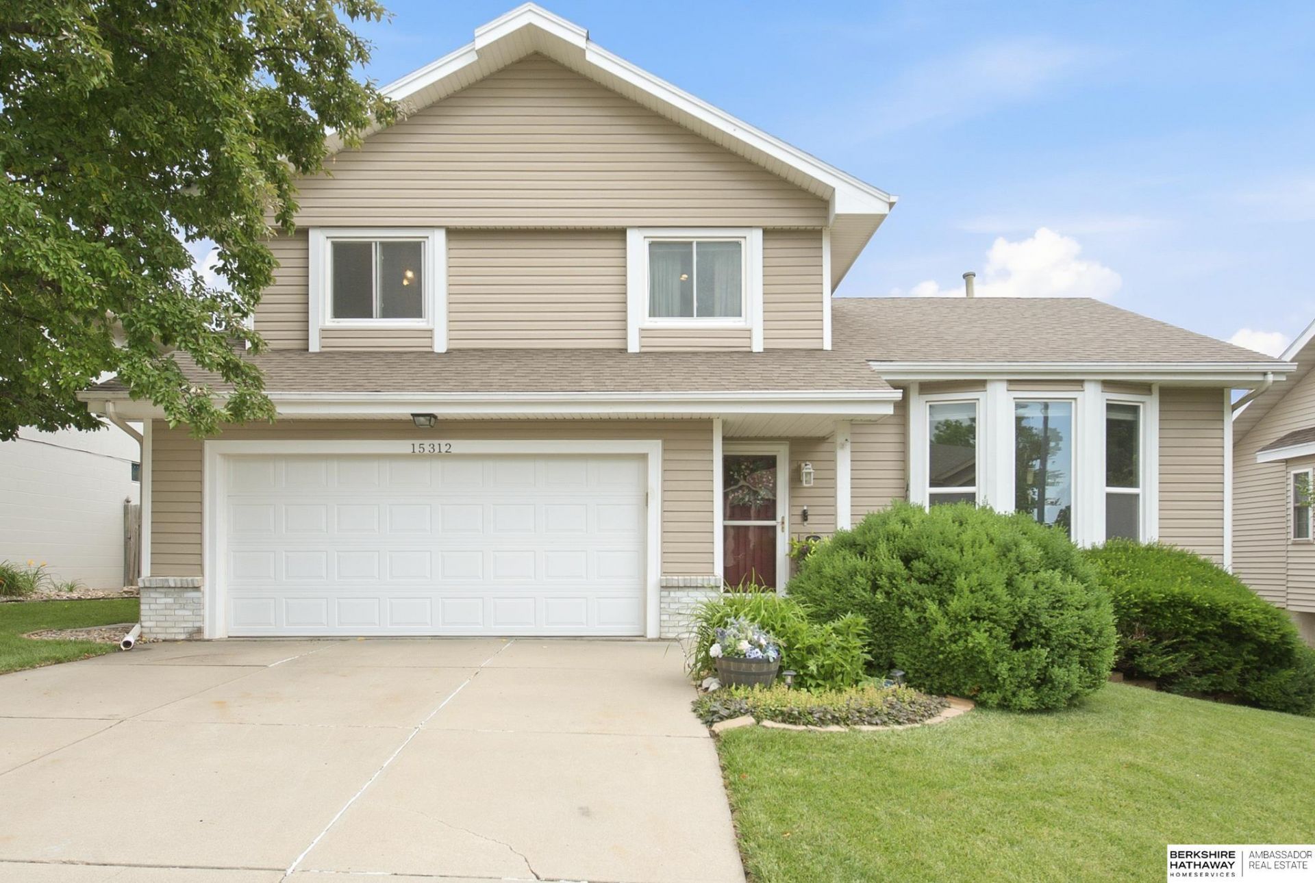 15312 Howe Street, Omaha, NE 68144 Main Photo