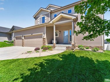 16606 Hanover Street, Bennington, NE 68007