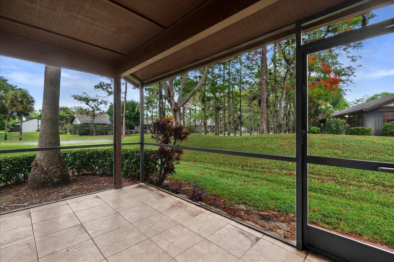 325 Pennington Court, Royal Palm Beach, FL 33411 Photo