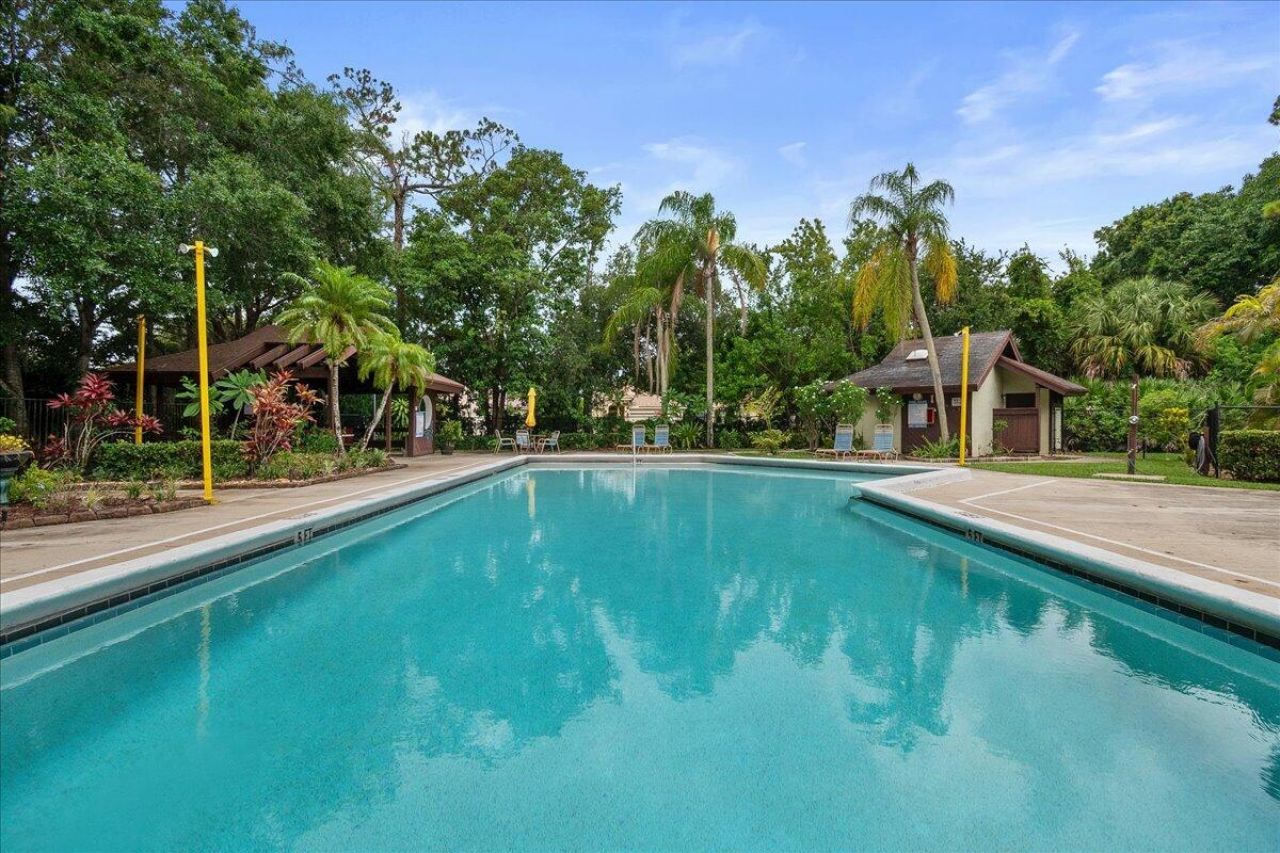 325 Pennington Court, Royal Palm Beach, FL 33411 Photo
