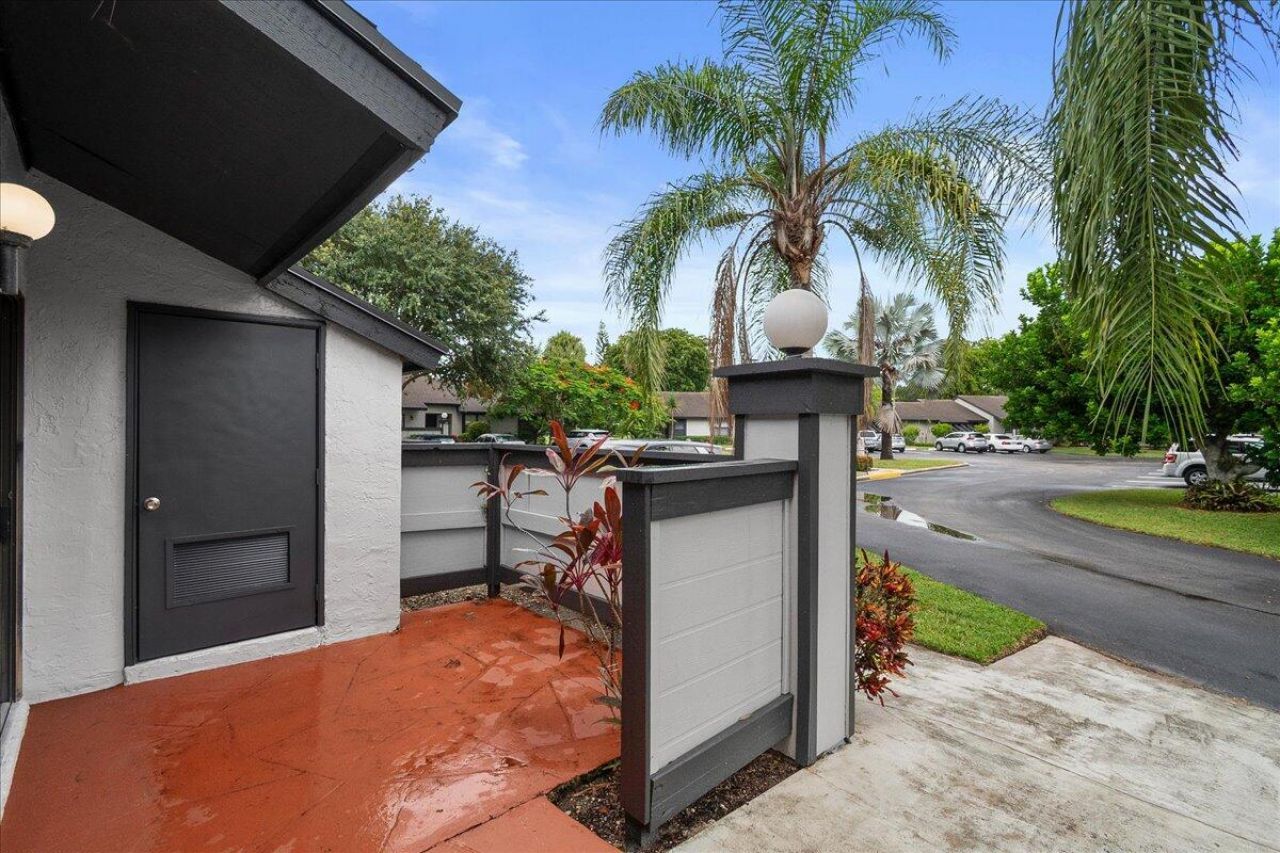 325 Pennington Court, Royal Palm Beach, FL 33411 Photo