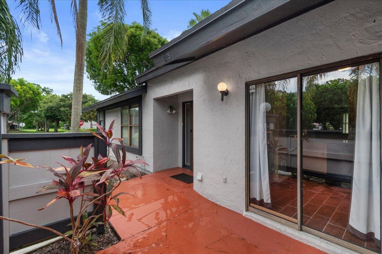 325 Pennington Court, Royal Palm Beach, FL 33411 Photo