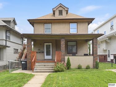 117 S 38th Street, Omaha, NE 68131