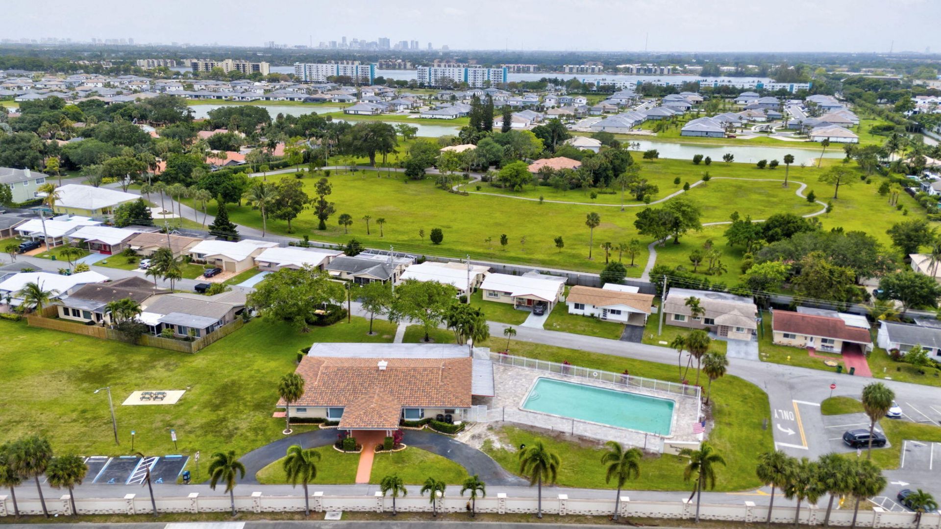4901 NW 27th Way, Tamarac, FL 33309 Photo